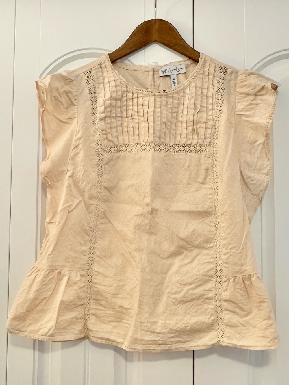 ✨Jessica Simpson Cream Pintuck Peplum Blouse Women’s Size Medium ✨